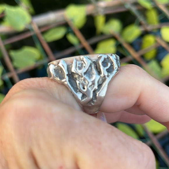 CORAL GODDESS RING - Picture 3 of 5